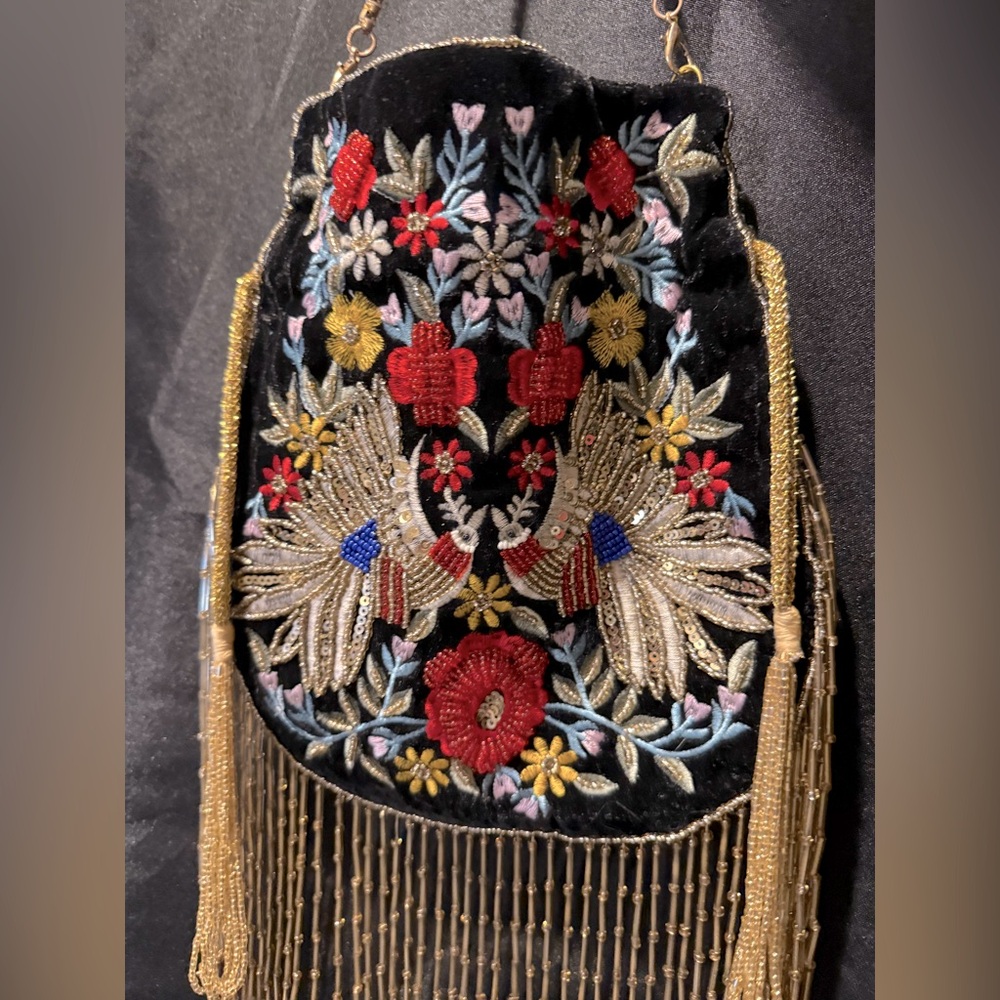 Ramla Mumbai - Threads of Light Echoes of Heritage handmade Beaded Moroccan Bag - Picture 6 of 11